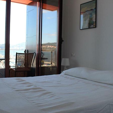 Piso En Combarro A 1º Linea De Costa Apartment Exterior photo